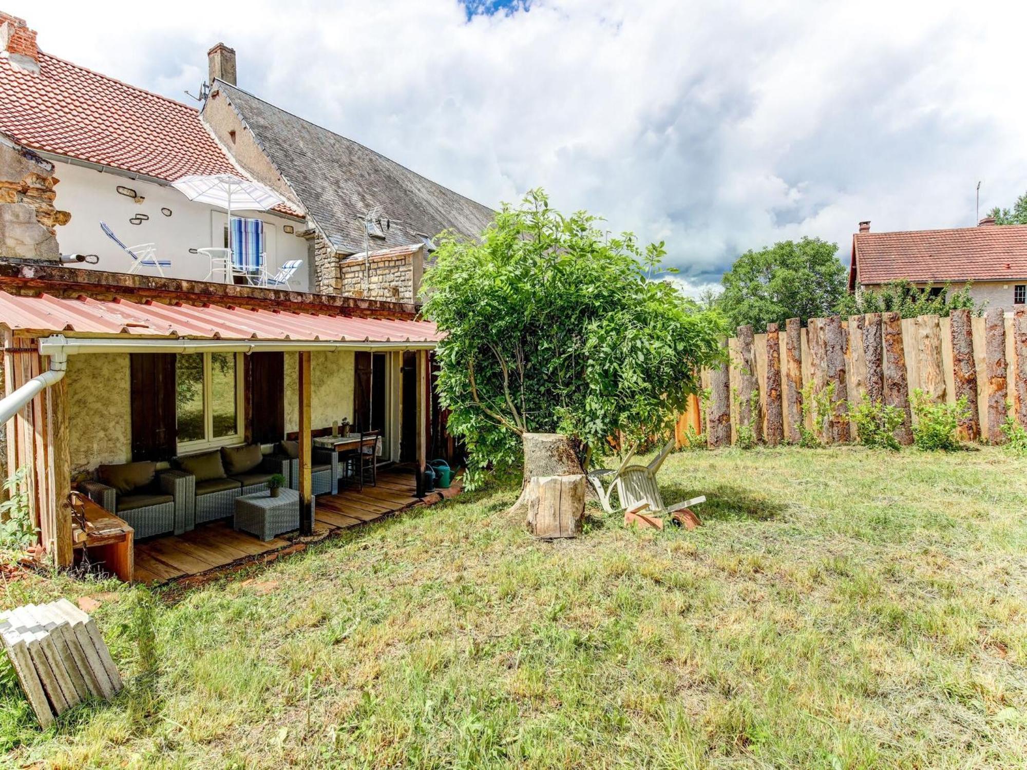 Traditional Holiday Home In Brinon Sur Beuvron 外观 照片