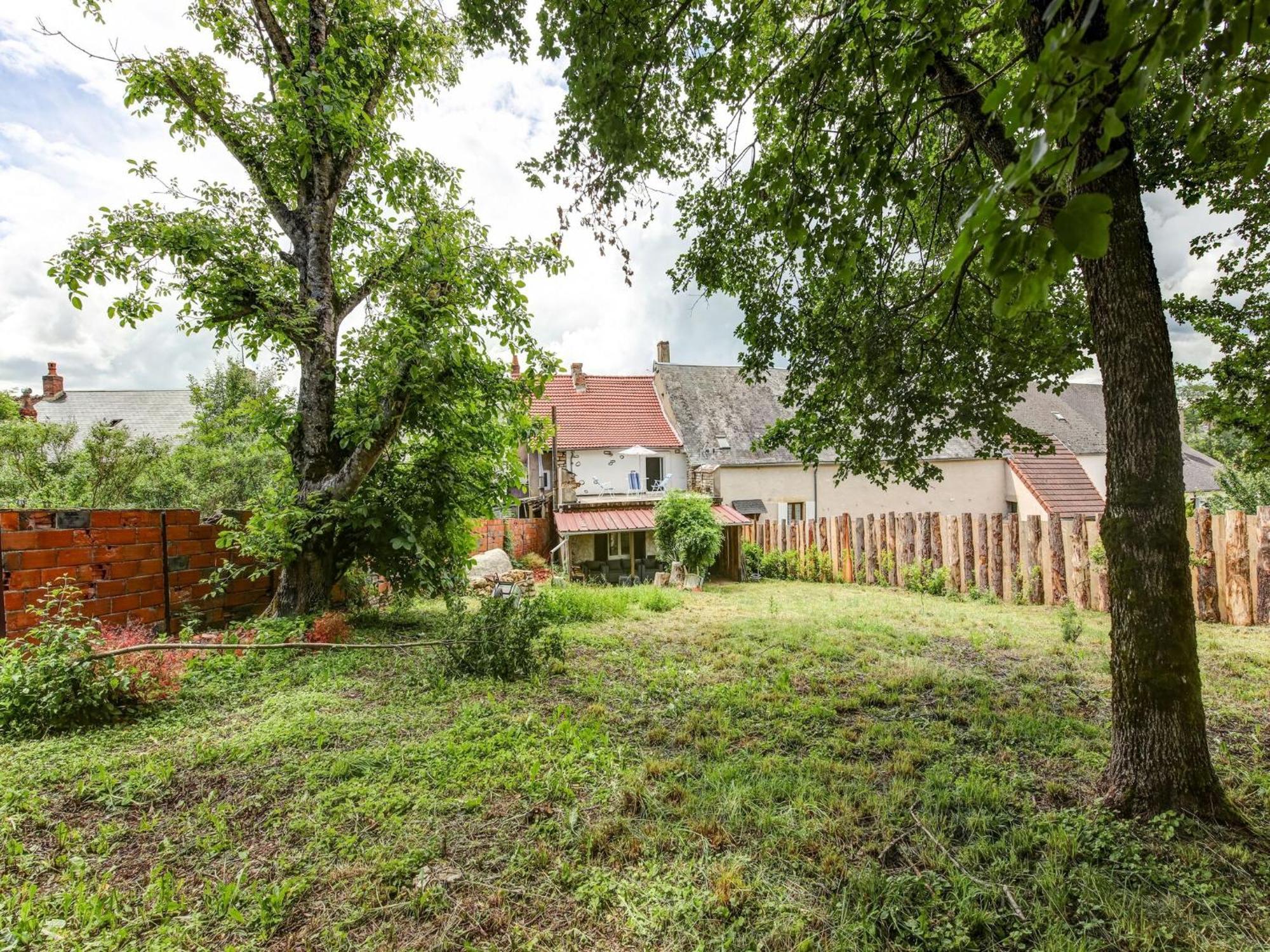 Traditional Holiday Home In Brinon Sur Beuvron 外观 照片